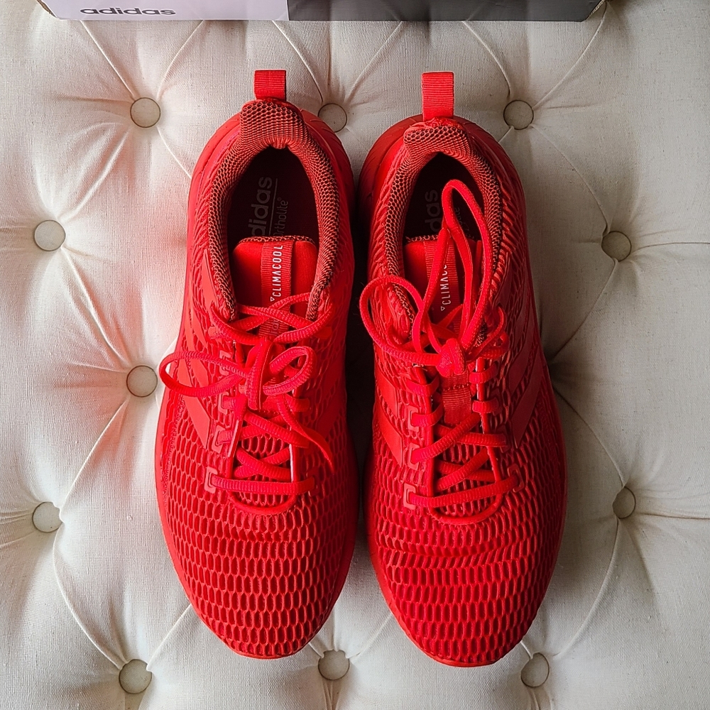 Men's Red Questar CC adidas running shoes. Size 7.5.